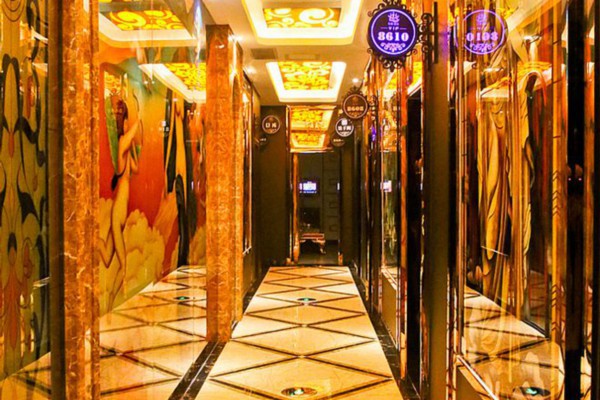 桑拿按摩馆探秘：武汉弧形桑拿板馆推荐(2020武汉桑拿)