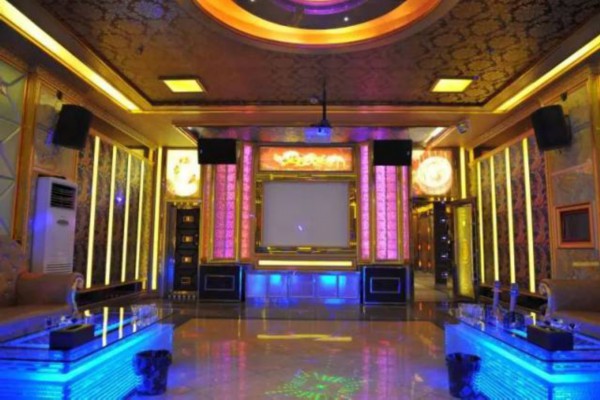 街道口桑拿洗浴馆盘点(街道口附近足疗店在哪里)